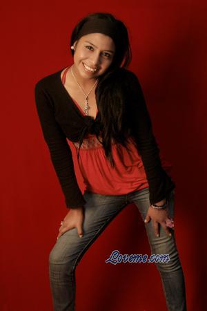 107454 - Liliana Idade: 22 - Peru