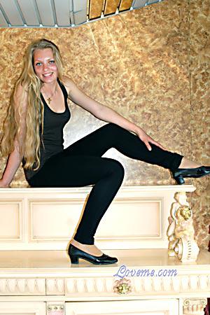 114100 - Kristina Idade: 19 - Ucrânia