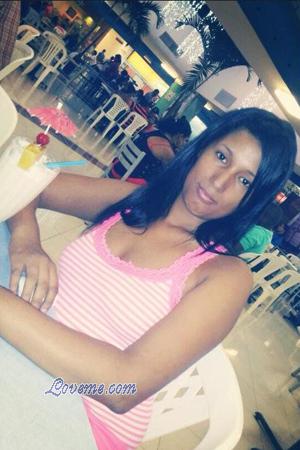 144555 - Arisleyda Idade: 30 - Dominican Republic