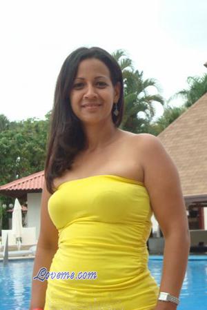 148266 - Paula Idade: 52 - Dominican Republic
