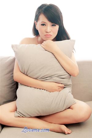 165731 - Xiaoqing Idade: 29 - China