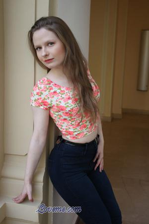 166833 - Irina Idade: 32 - Rússia