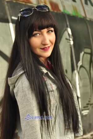 171824 - Yuliya Idade: 31 - Ucrânia