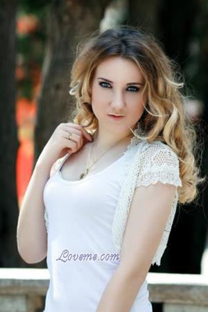 174309 - Yuliia Idade: 27 - Ucrânia