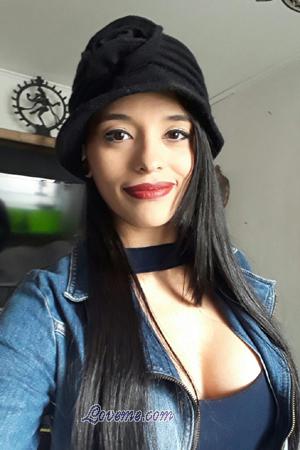 175484 - Nataly Idade: 37 - Colômbia