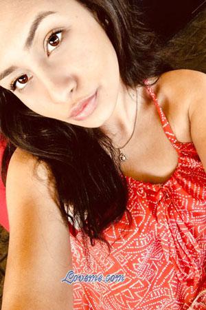 182249 - Yanina Idade: 26 - Venezuela