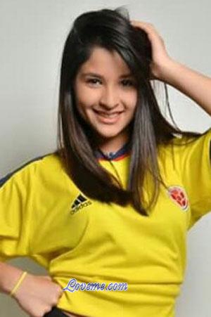 182523 - Fernanda Idade: 27 - Venezuela