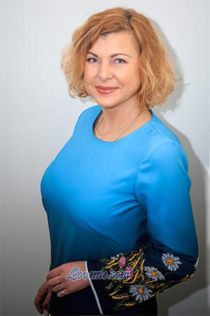 185380 - Viktoriya Idade: 49 - Ucrânia