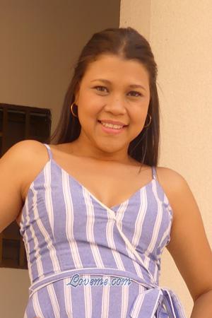 185548 - Ana Elena Idade: 38 - Colômbia