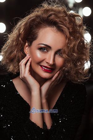 186327 - Ekateryna Idade: 39 - Ucrânia