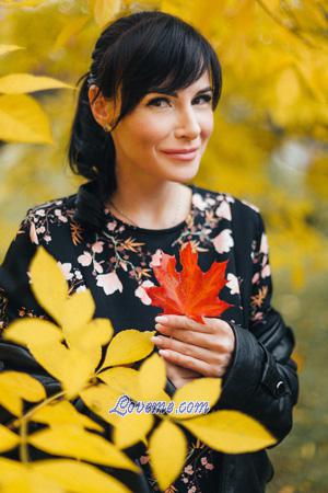 190677 - Viktoriya Idade: 42 - Rússia