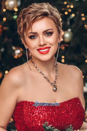 200802 - Oksana Idade: 45 - Rússia