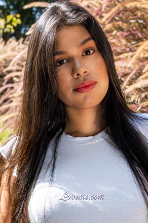 206827 - Nataly Idade: 26 - Colômbia