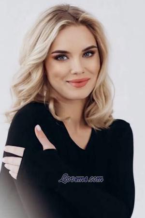208474 - Valeriia Idade: 22 - Ucrânia