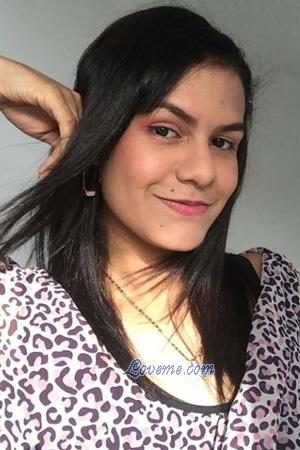 209219 - Michelle Idade: 28 - Colômbia