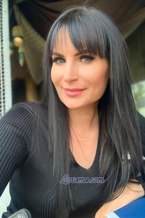 210390 - Elena Idade: 40 - Ucrânia