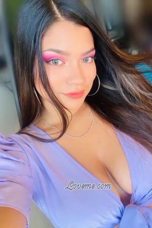 213537 - Gabriela Idade: 24 - Peru