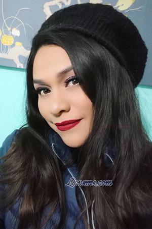 215452 - Yuridia Idade: 35 - México