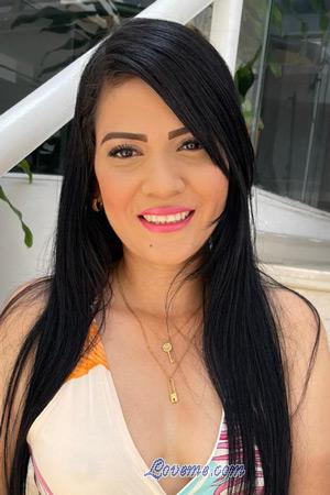 216424 - Carmen Idade: 39 - Colômbia