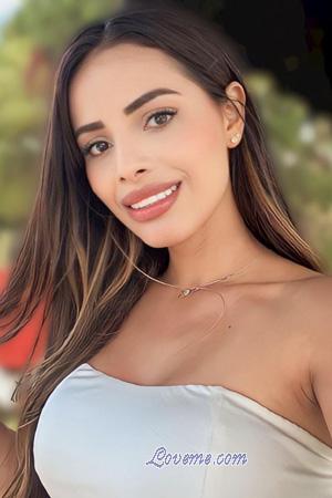 216628 - Erika Idade: 29 - Colômbia