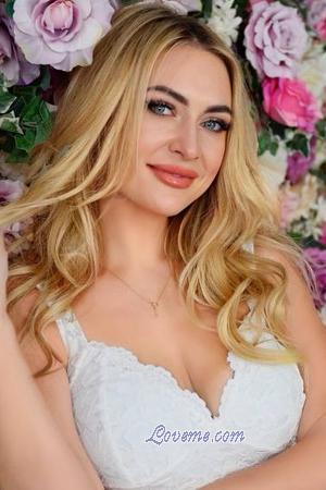 218360 - Lily Idade: 40 - Ucrânia