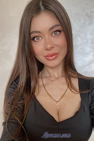 218804 - Iryna Idade: 27 - Ucrânia
