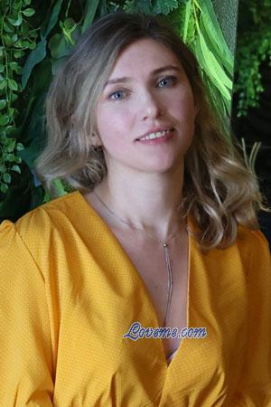 220744 - Oksana Idade: 39 - Ucrânia