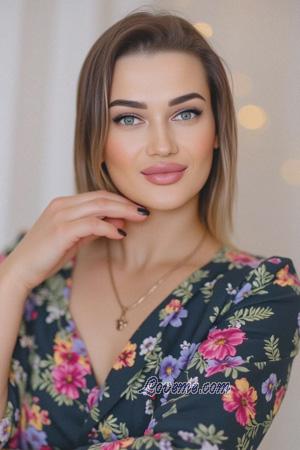 222829 - Yuliia Idade: 36 - Ucrânia