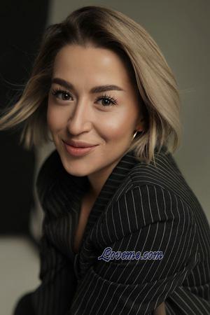 224256 - Olena Idade: 30 - Ucrânia