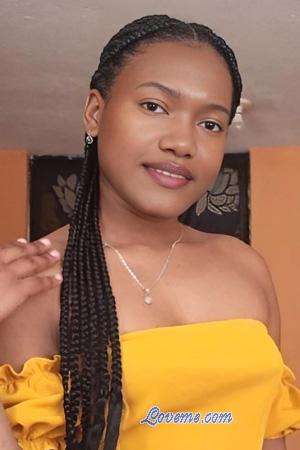 224626 - Kimberly Idade: 19 - Ecuador