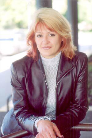 54801 - Elena Idade: 37 - Russia