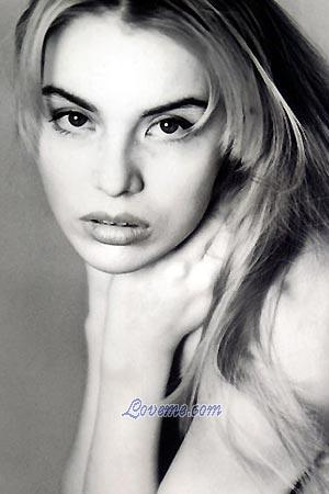 71852 - Guzel Idade: 33 - Russia