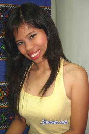 92382 - Cherlyn Idade: 28 - As Filipinas
