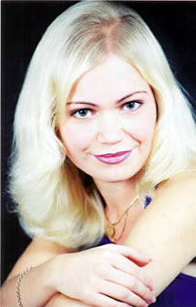 Olga de Zhmerinka, Ucrânia - ela é uma mulher estrangeira que usa um serviço social de namoro para encontrar seu homem ideal Olga from Zhmerinka, Ukraine